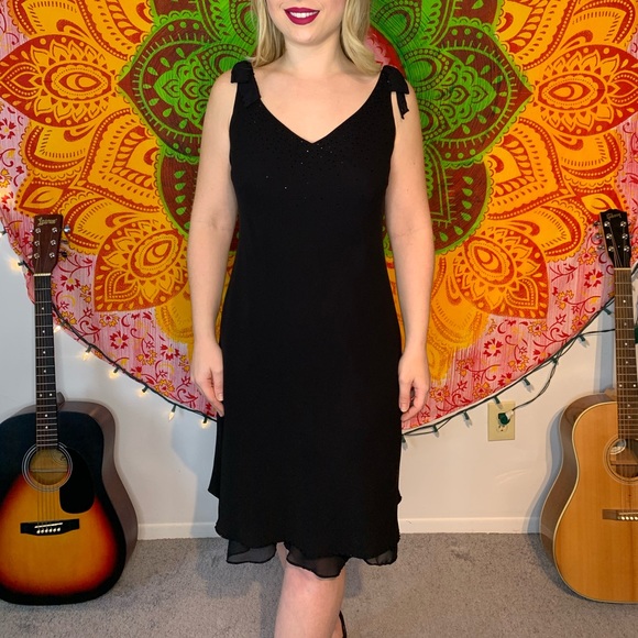 Little black dress - Picture 6 of 6